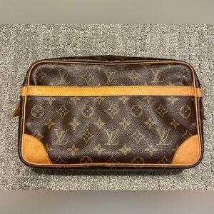 Louis Vuitton Vintage Pouch